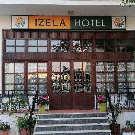 Izela Hotel กาลาเนรา ภายนอก รูปภาพ