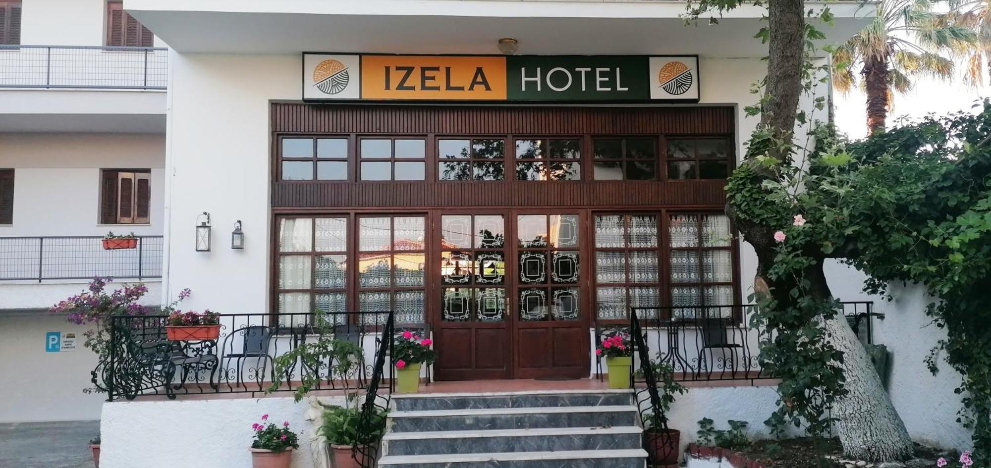 Izela Hotel กาลาเนรา ภายนอก รูปภาพ